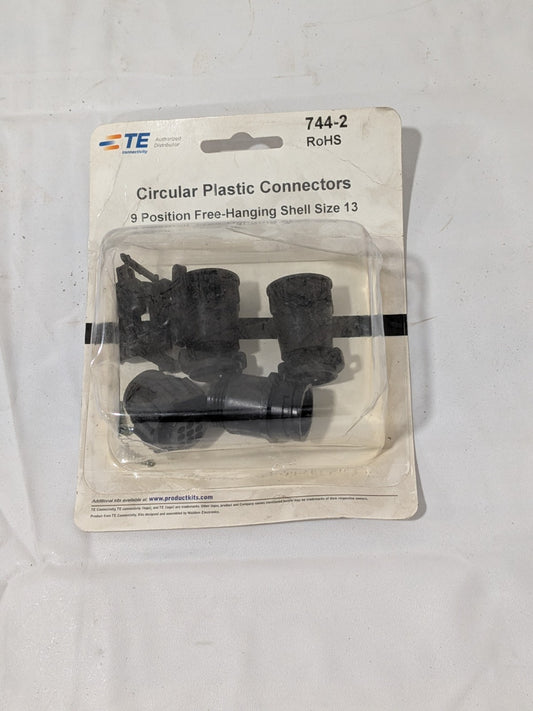 TE Connectivity Panel Mount Plug and Receptacle Kit 744-2