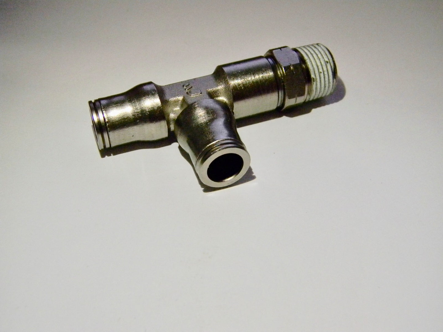 Legris 3/8" x  3/8 NPT Thread Brass Male Swivel Run Tees Qty 8  3203 60 18