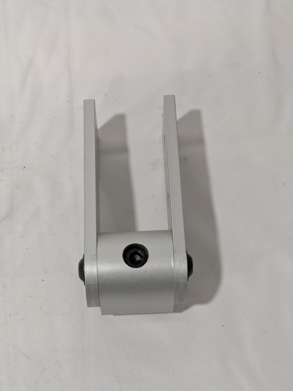 80/20 Inc. Pivot Arm: Use with Series 15 & Bolt Kit 3320 or 3325 4398