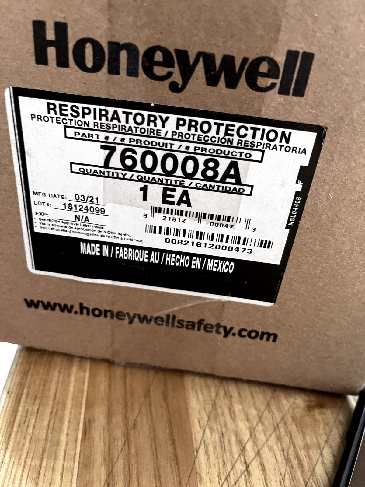 NORTH Full Face Respirator: Silicone, Threaded, Medium/Large 760008A