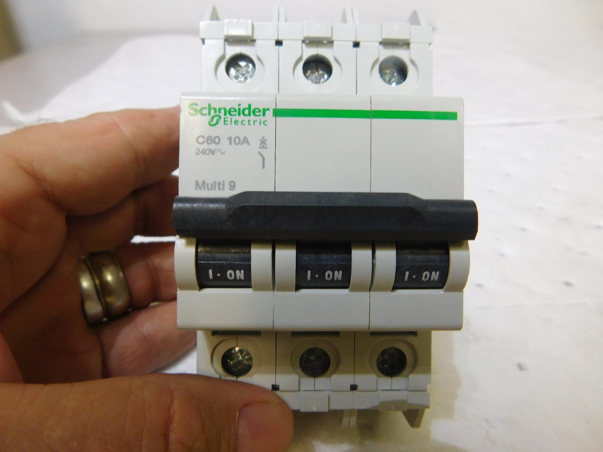 Schneider Electric  Miniature Circuit Breaker Multi 9 Range C60 UL489 3P 60177