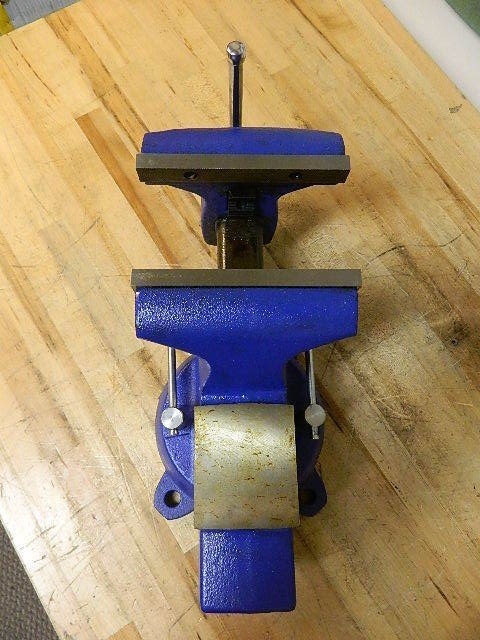 Gibraltar Combination Pipe / Bench Vise w/ Swivel Base 8" Jaw Width