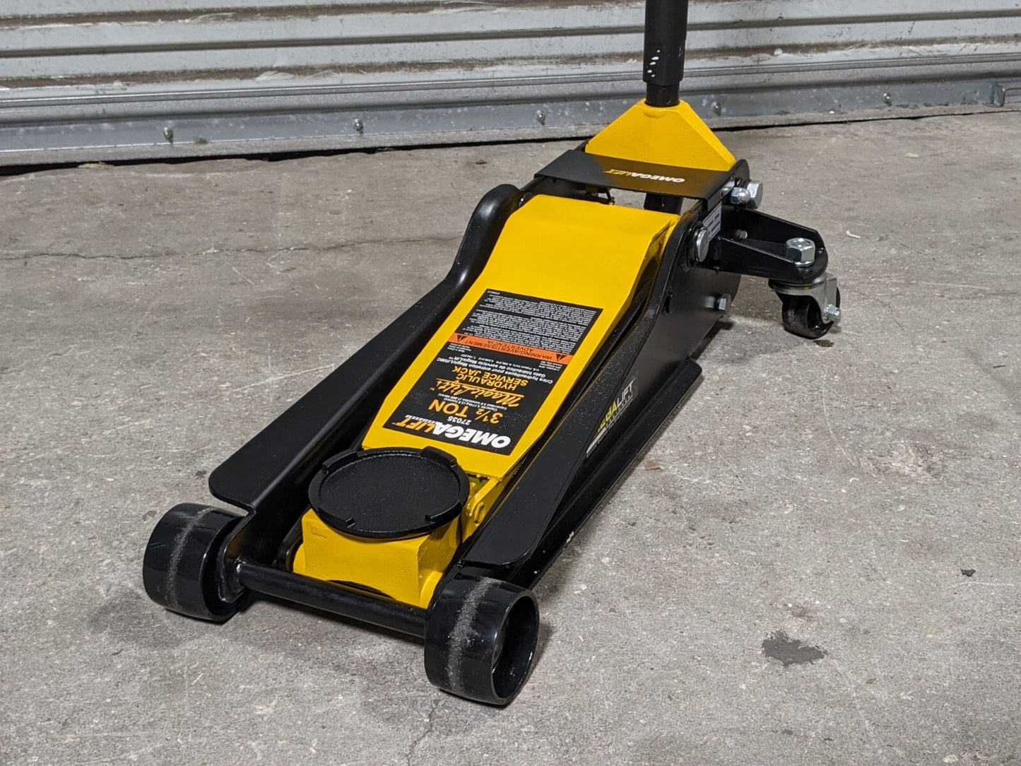 Omega Magic Lift Hydraulic Service Jack 3-1/2 Ton Capacity 21-5/8" Max Height