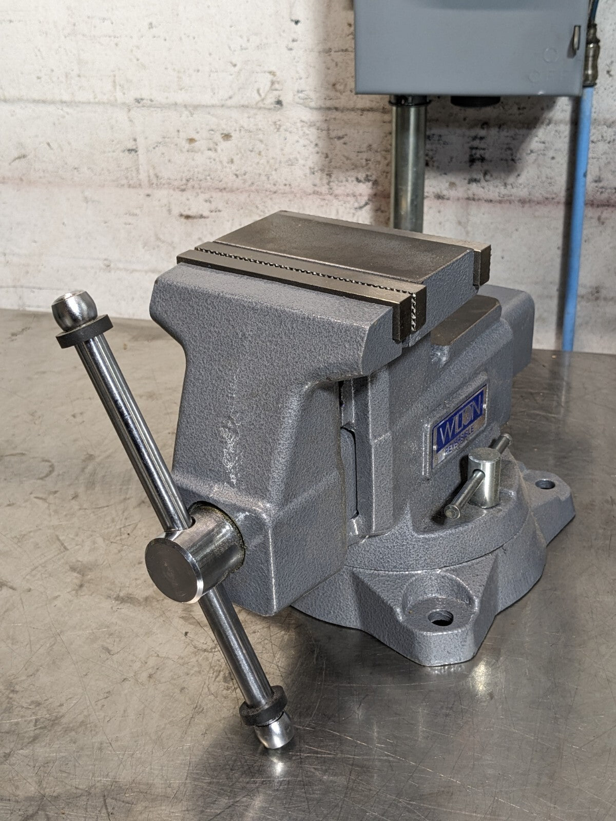 Wilton Reversible Bench Vise w/ Swivel Base 5-1/2 Jaw Width 28821 Parts / Repair