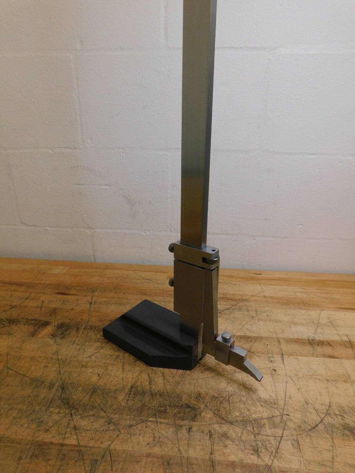 Pro-Grade Vernier Height Gage 0 to 18" Measurement 0.001" Graduation 6