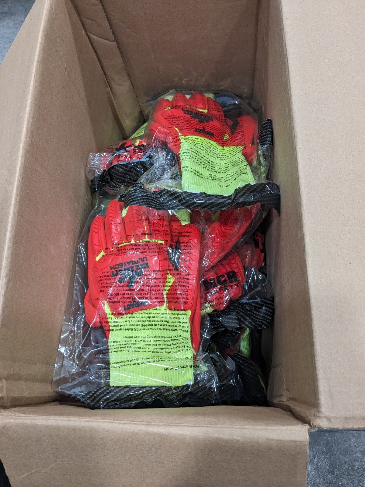 MCR Cut &amp; Puncture-Resistant Gloves Large, ANSI Cut A4 Qty 24 Pairs UT1953L