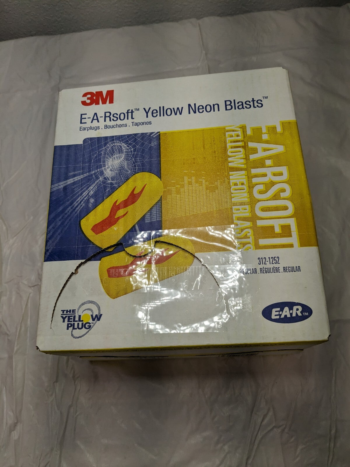 3M  Earplugs: 33 dB, Foam, Bullet, Roll Down, Uncorded Qty 200 7000002304