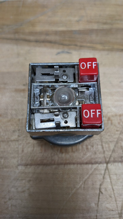 Cutler-Hammer E30GA Pushbutton Operator w/ Indicator Light 120V 60/50HZ New