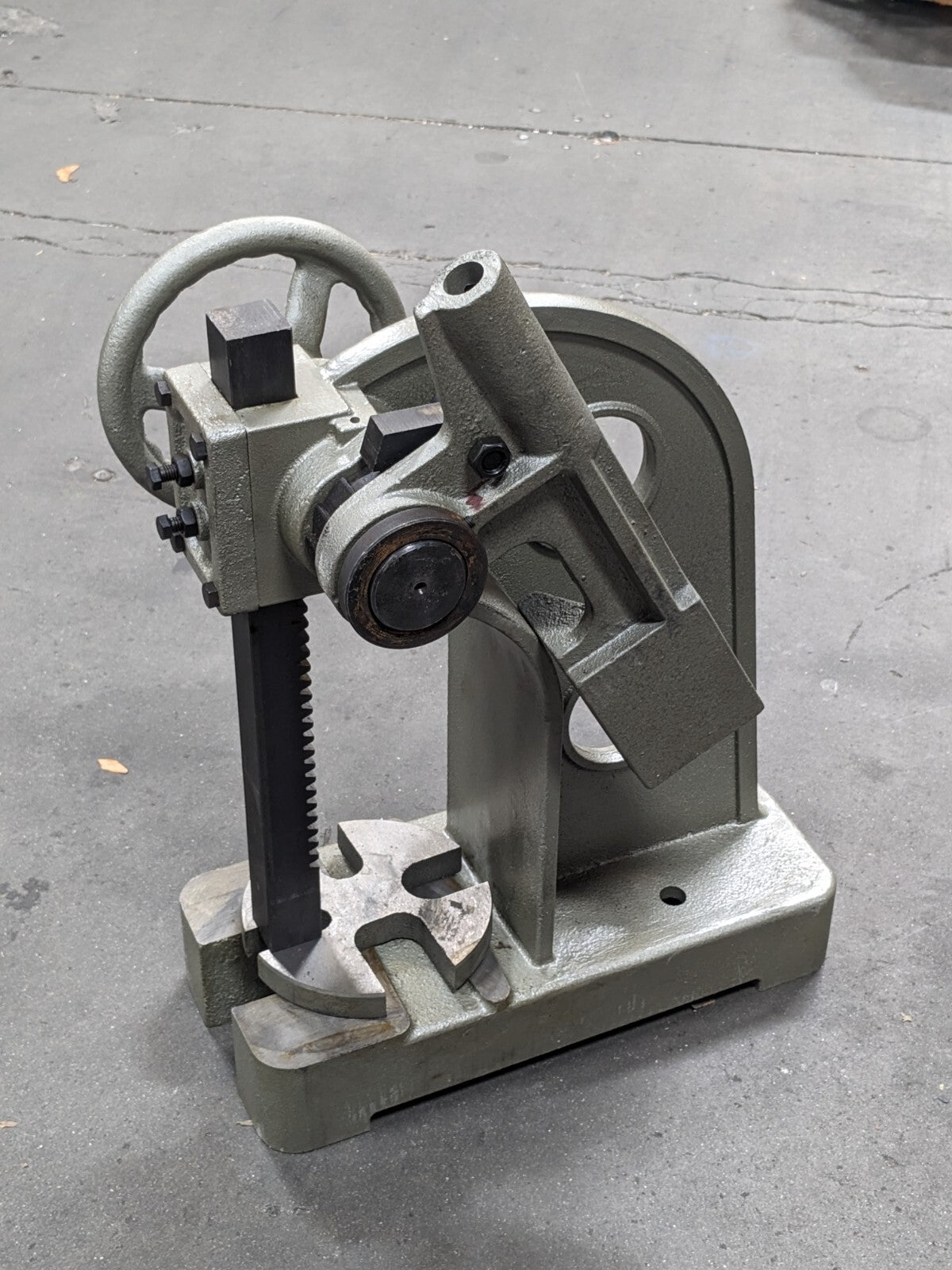 Ratchet Type Arbor Press 3 Ton Max. Pressure 1-1/2" x 18" Ram 12" Stroke