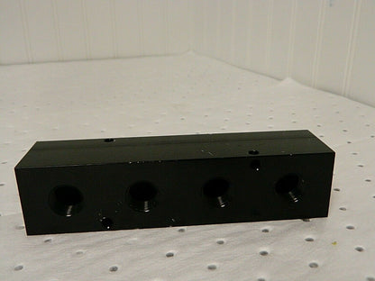 PRO Outlet Manifold 3/8 x 1/2 x 6 1/4 2 Inlet 4 Outlet 06429500