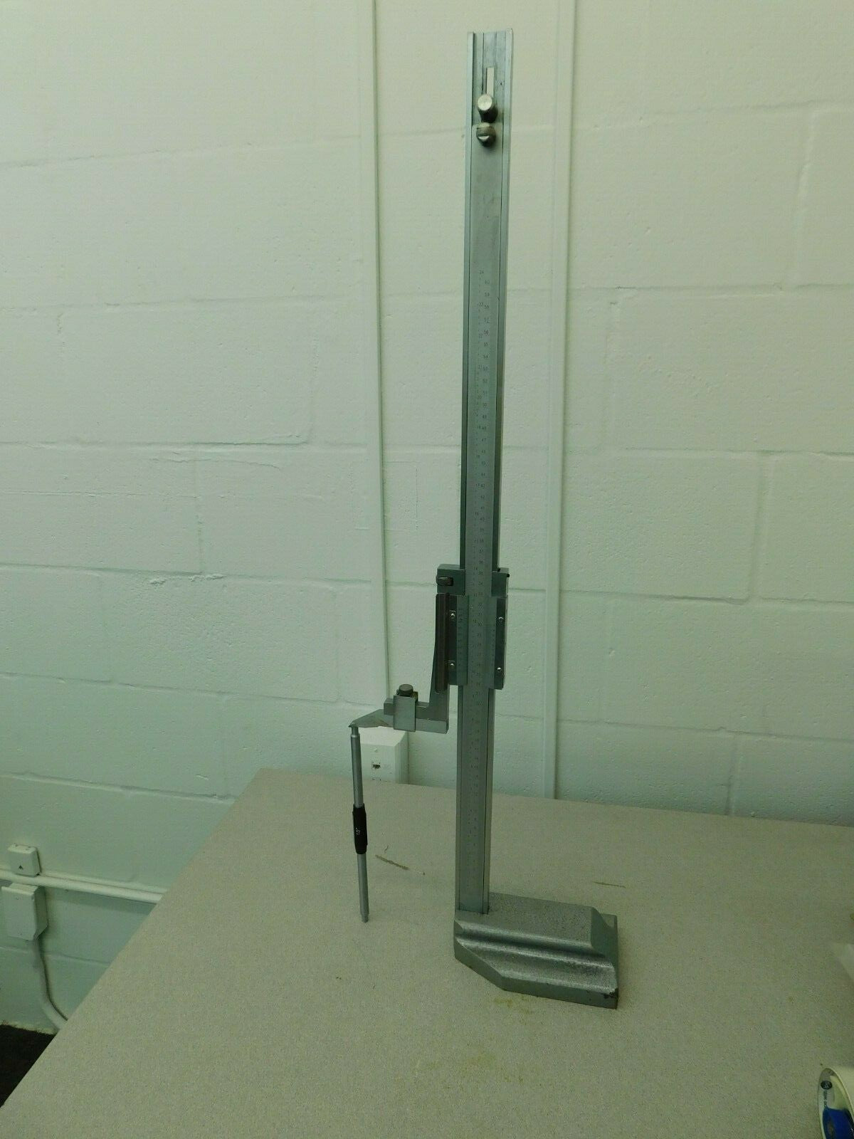 Pro-Grade Vernier Height Gage 0 to 24" Measurement 0.001" Graduation 0