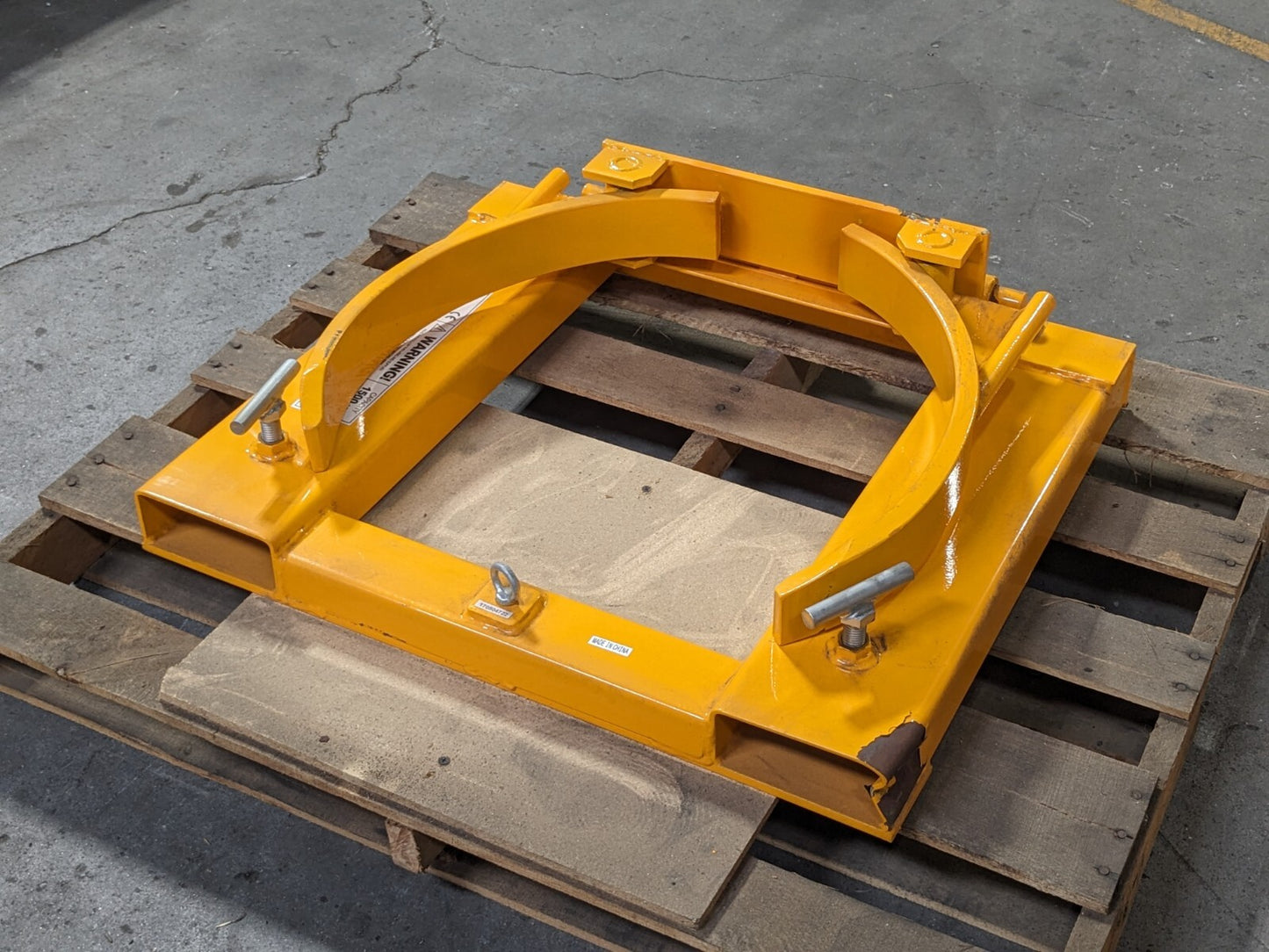 Forklift Mounted Steel Drum Grab for 55 Gallon Drums 1500 Lb. Capacity