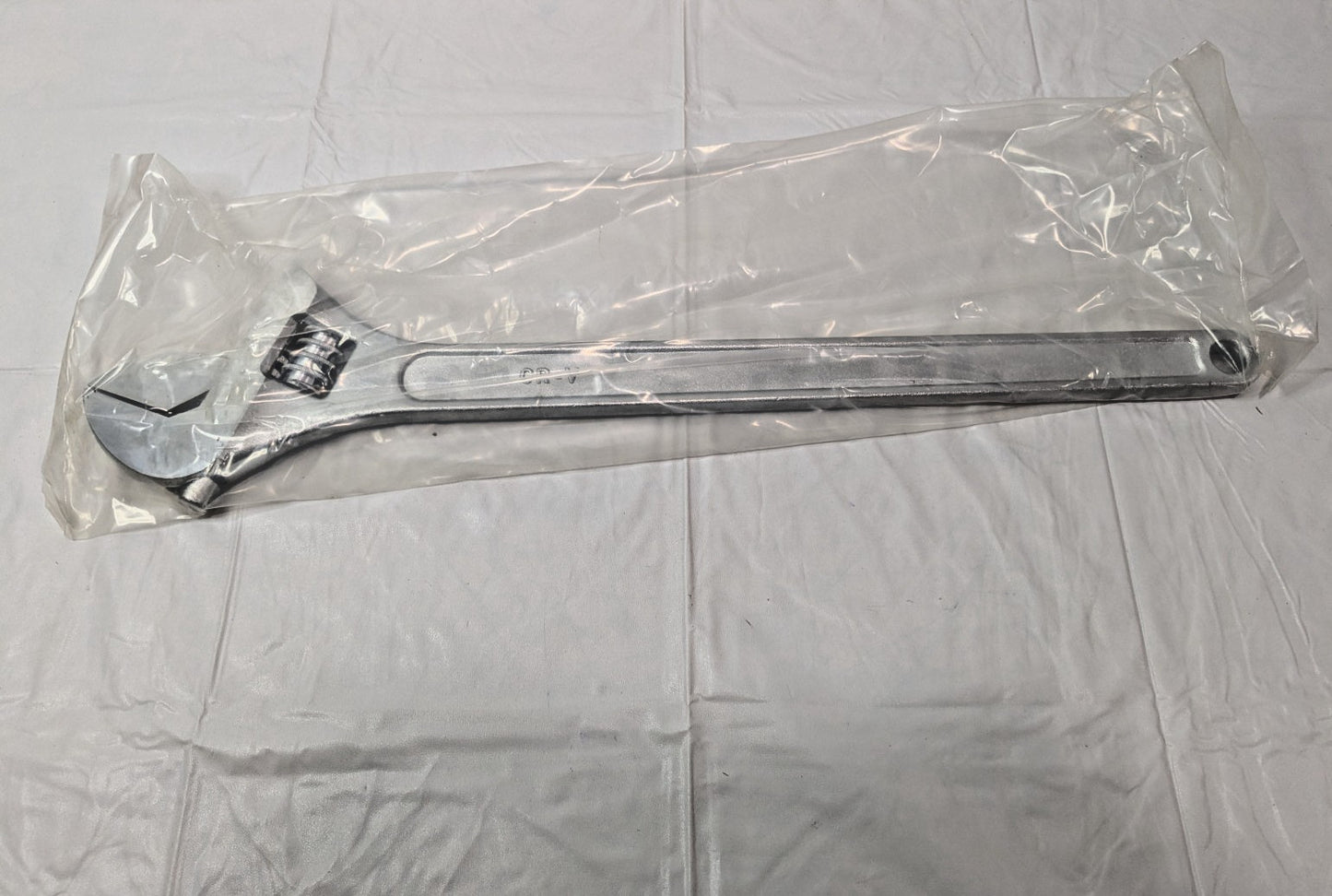 Paramount  Adjustable Wrench 24" OAL X 2-3/4" Jaw Capacity 68124676