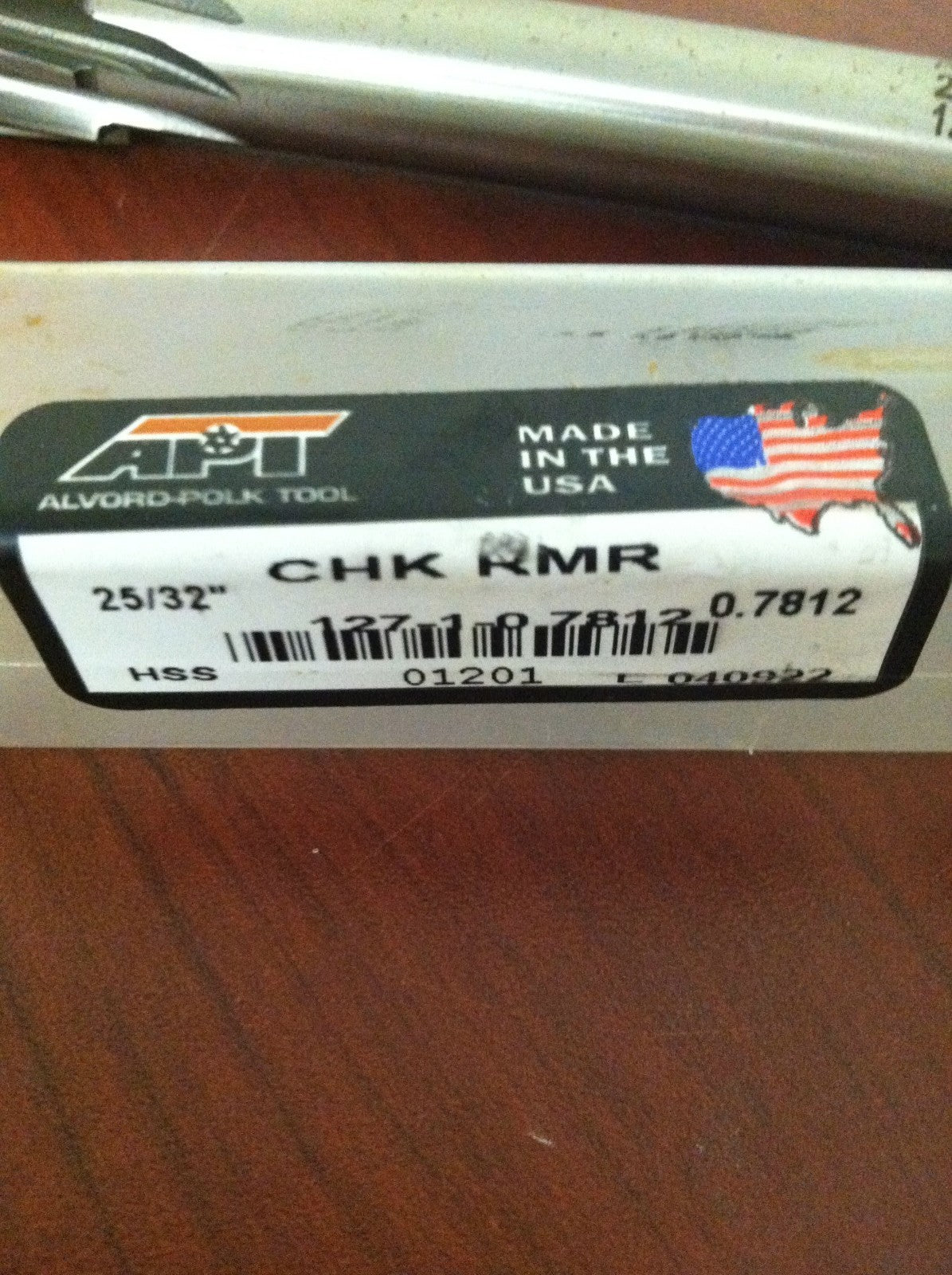 APT 25/32" x 2-1/2" x 99-1/2" 8F HSS SS SF RH Chucking Reamer  01201