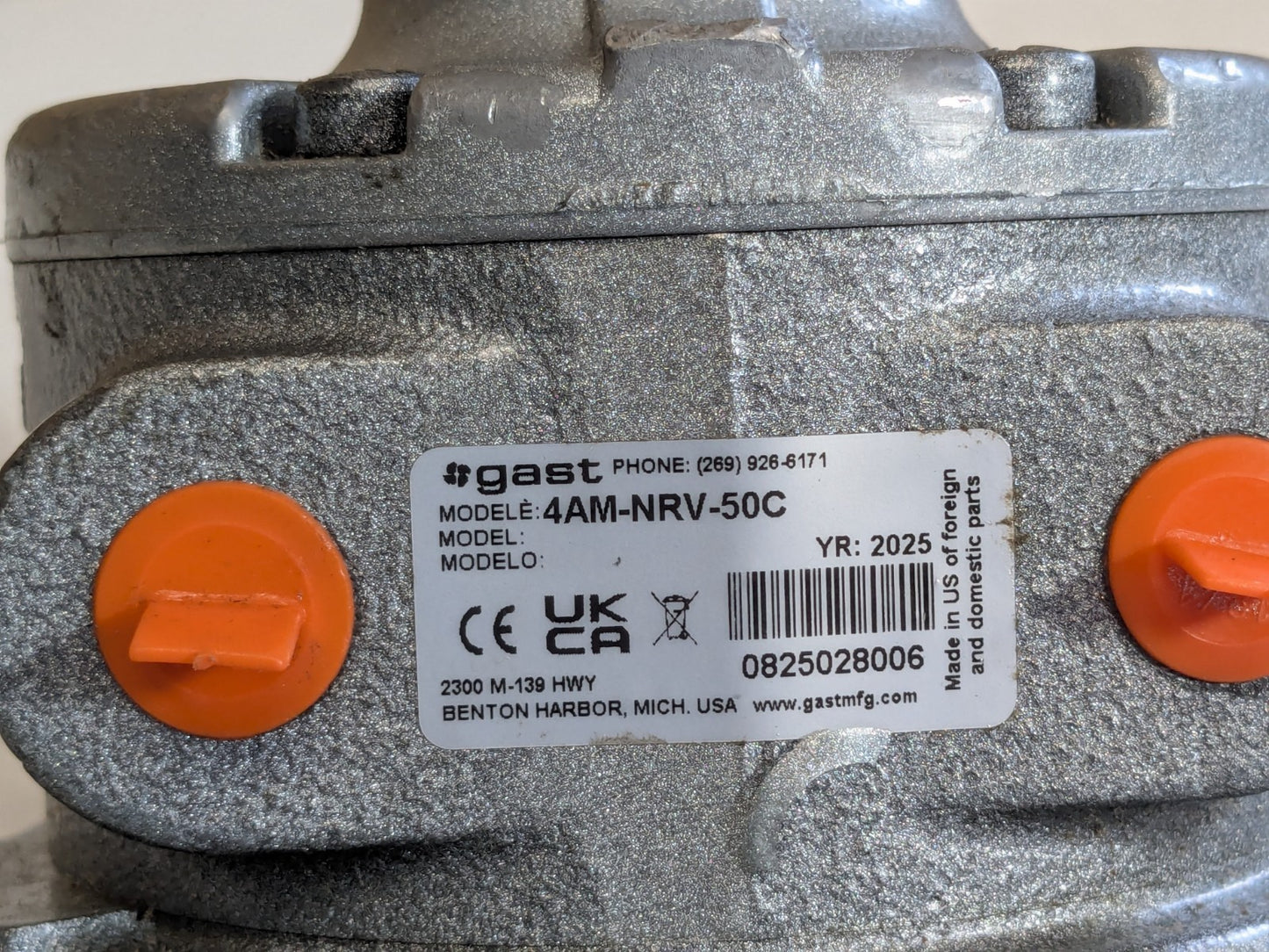 Gast Flanged Air Motor w/ Muffler 1.5 HP 5/8" Reversible Shaft 3000 RPM Max
