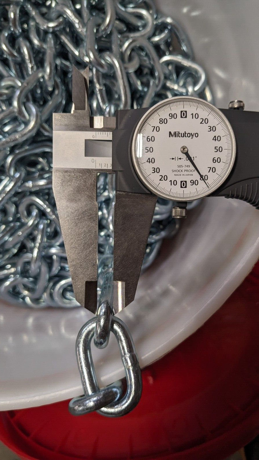 1/4" Welded Proof Coil Chain 1,300 Lb Cap Grade 30 141' Long Zinc Plated Finish