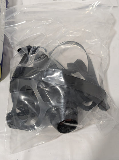 North Half Facepiece Respirator: Silicone, Threaded, Size Large 770030L