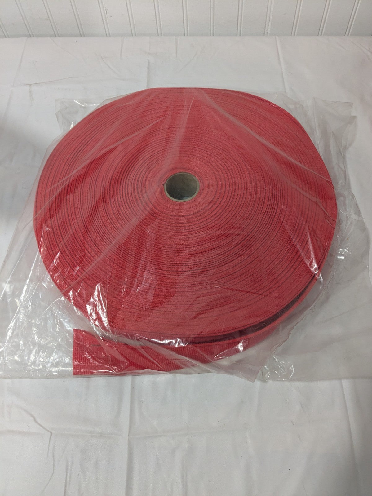 Bulk Strap Sling: 300' Long, 900 lb Basket Red P02300R
