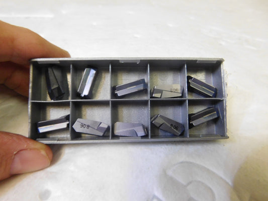 Iscar 8GIMM Grade IC908 8mm CW Carbide Grooving Insert QTY 10 6403750