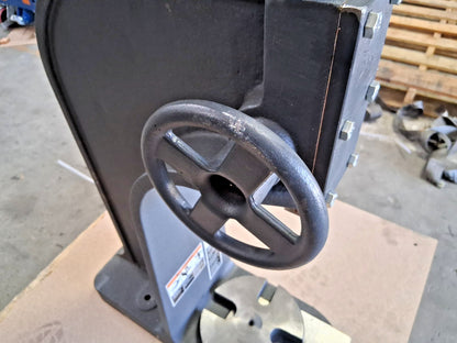 Dake Arbor Press 1" Ram 4-1/2" Throat Depth 1-1/2 Ton Pressure 901005