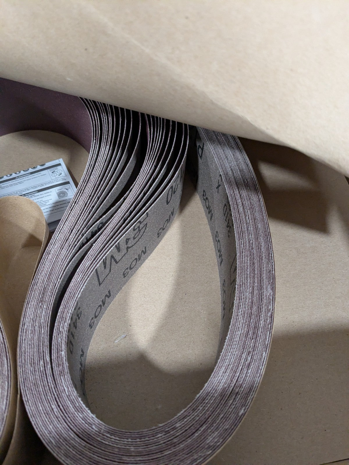 (40) 3M Abrasive Belt: 2" Wide, 60" OAL, 120 Grit, Aluminum Oxide 7010361720
