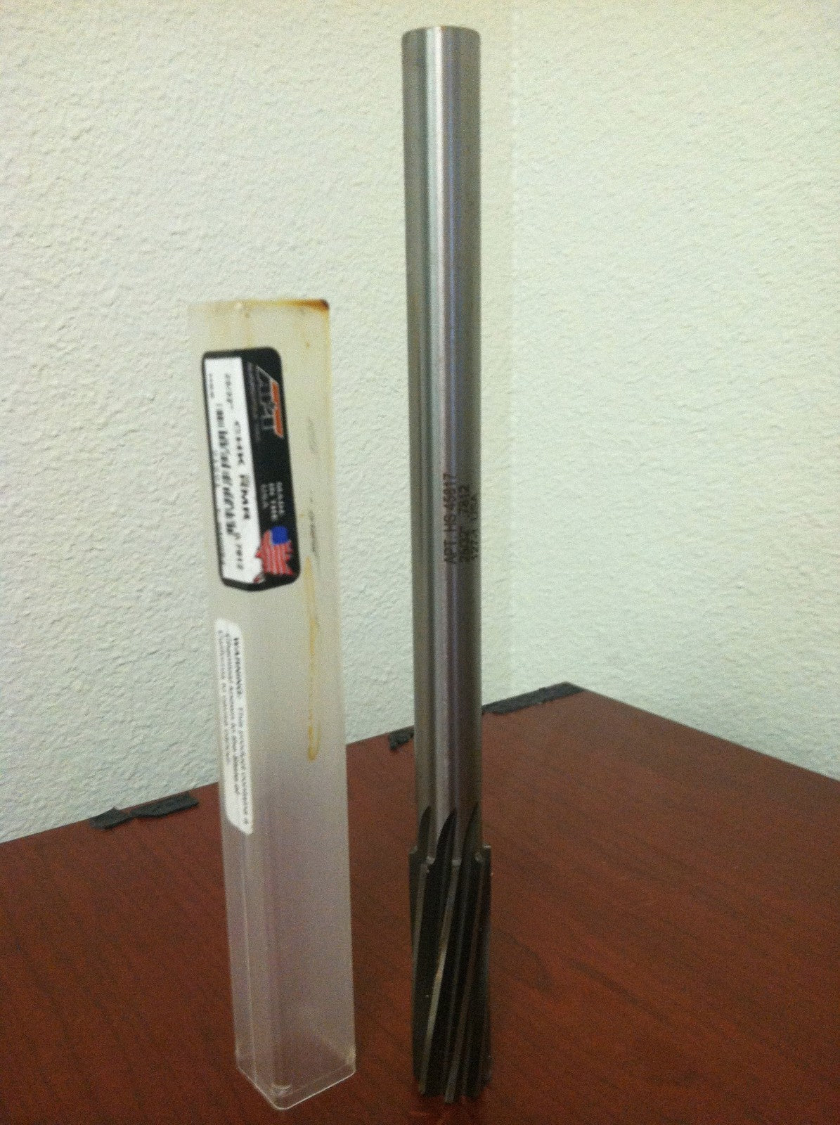 APT 25/32" x 2-1/2" x 99-1/2" 8F HSS SS SF RH Chucking Reamer  01201