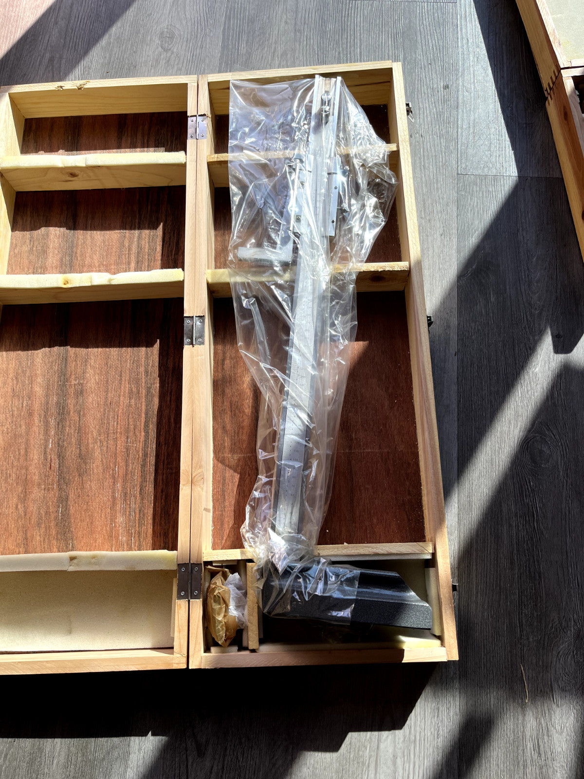 0 to 18 Inch Measurement, 0.001 Inch Graduation Vernier Height Gage damaged case