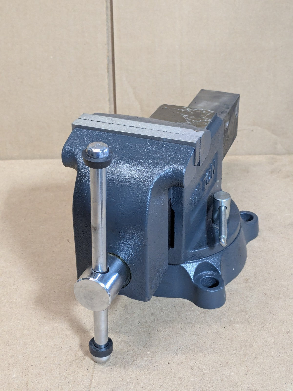 Wilton Shop Bench Vise w/ Swivel Base 4" Jaw Width 4" Opening Capacity 63300