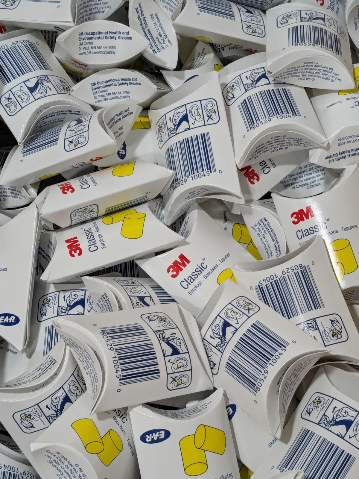 3M Earplugs 29 dB, Foam, Barrel, Roll Down, Uncorded Approx 200 Pairs 7000002299