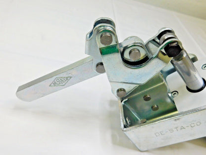 DESTACO Pneumatic Hold Down Toggle Clamp 827-S