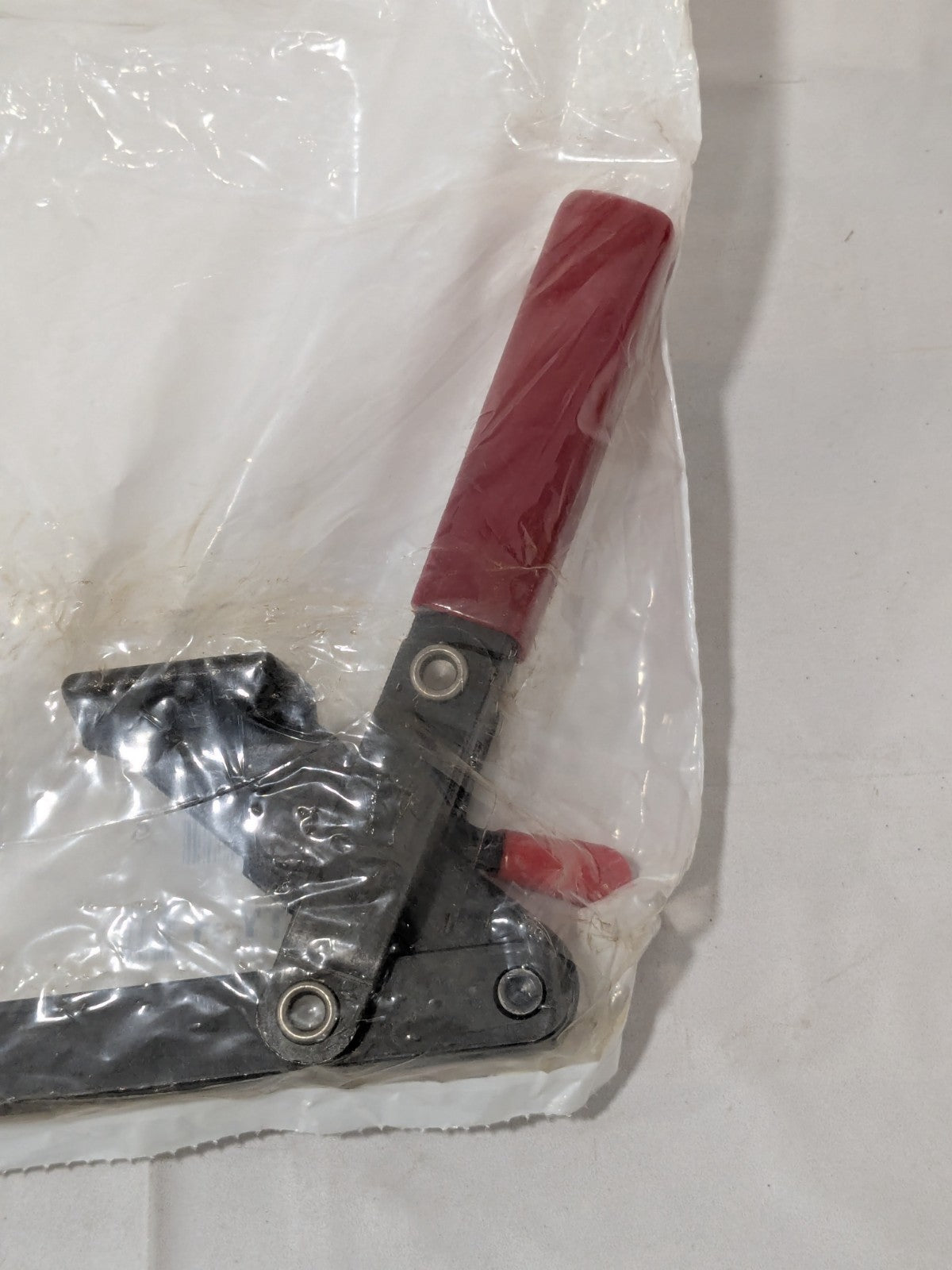 De-Sta-Co Manual Hold-Down Toggle Clamp: Vertical, 1000.00 lb Cap. 527