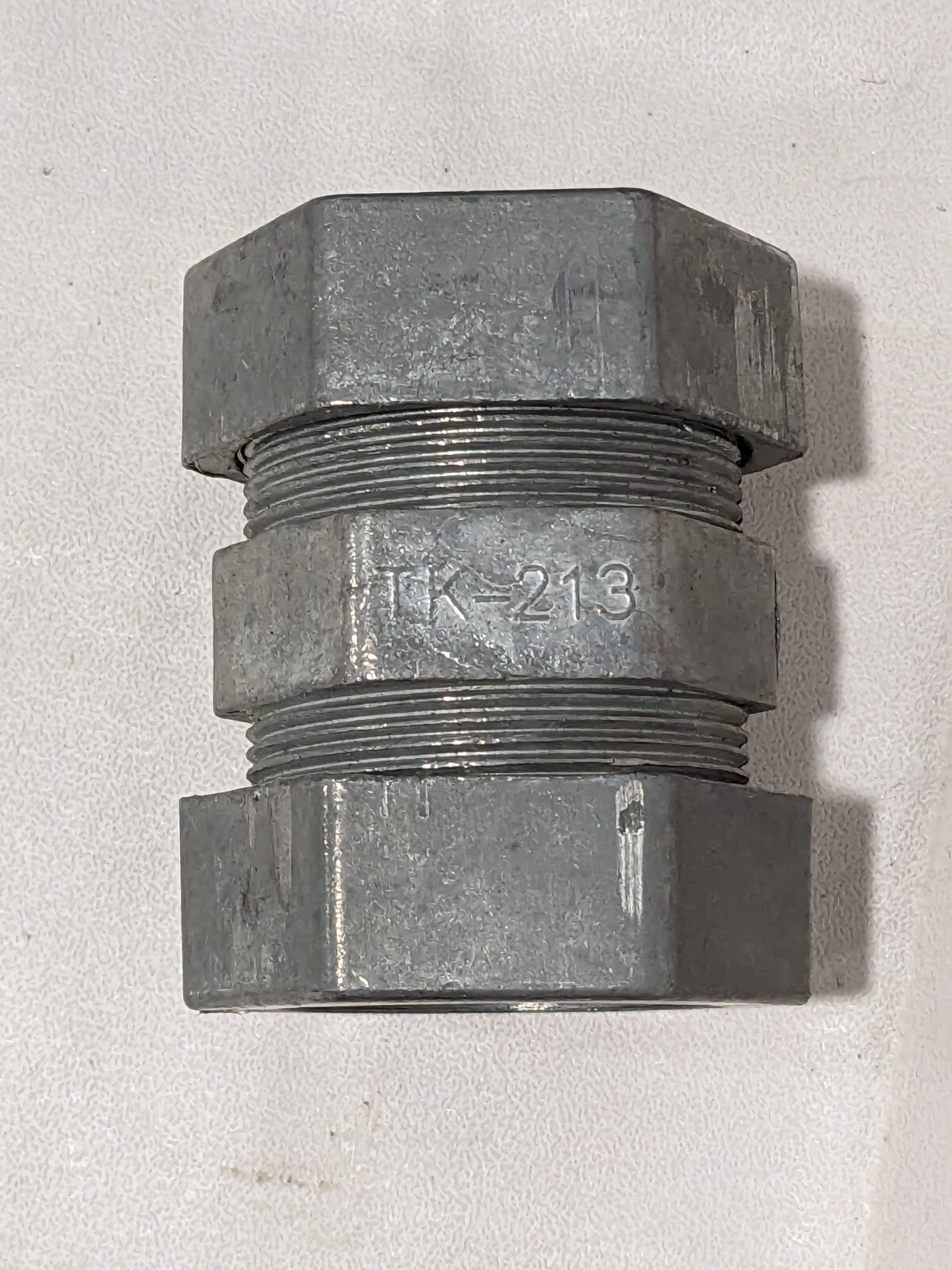 Thomas & Betts 1" Compression Coupling, Zinc Die Cast Qty 5 TK-213