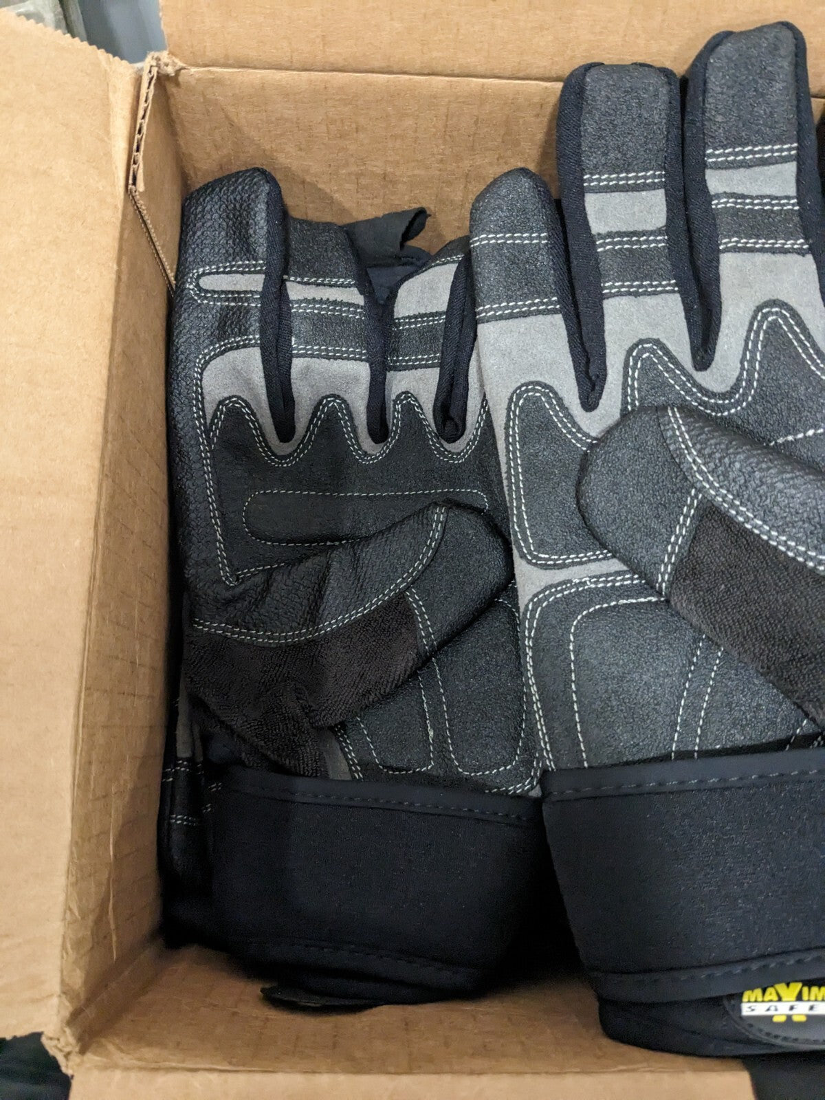 PIP GUNNER AV, Padded Synthetic PVC/ Black Palm, XXL, 5 Pairs 120-4400/XXL