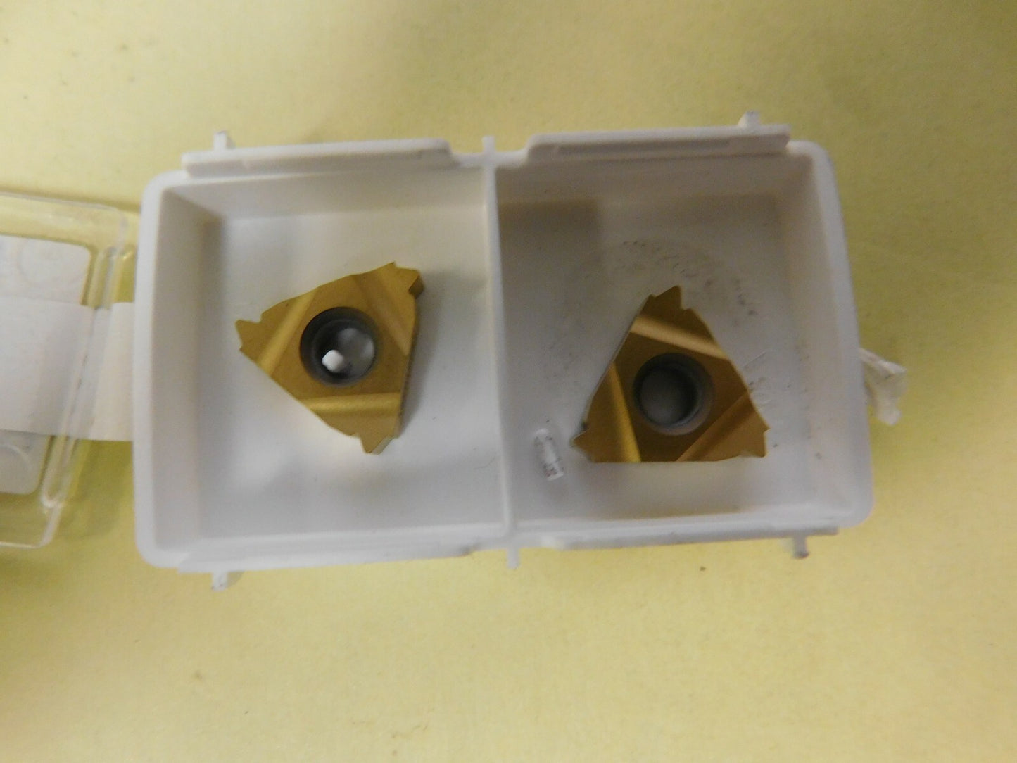 Seco 16ER External Right Hand 12 UNJ Laydown Threading Insert QTY  2 02456747