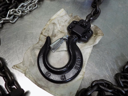 WorkSmart Manual Hand Operated Chain Hoist 4000 lb Capacity 20 ft Lift