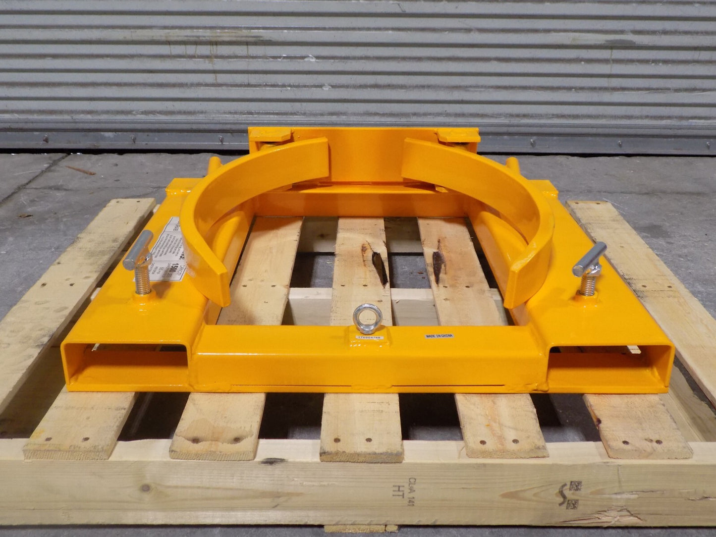 Forklift Mounted Drum Grab for Single 55 Gallon Drums 1500 lb. Max Capacity