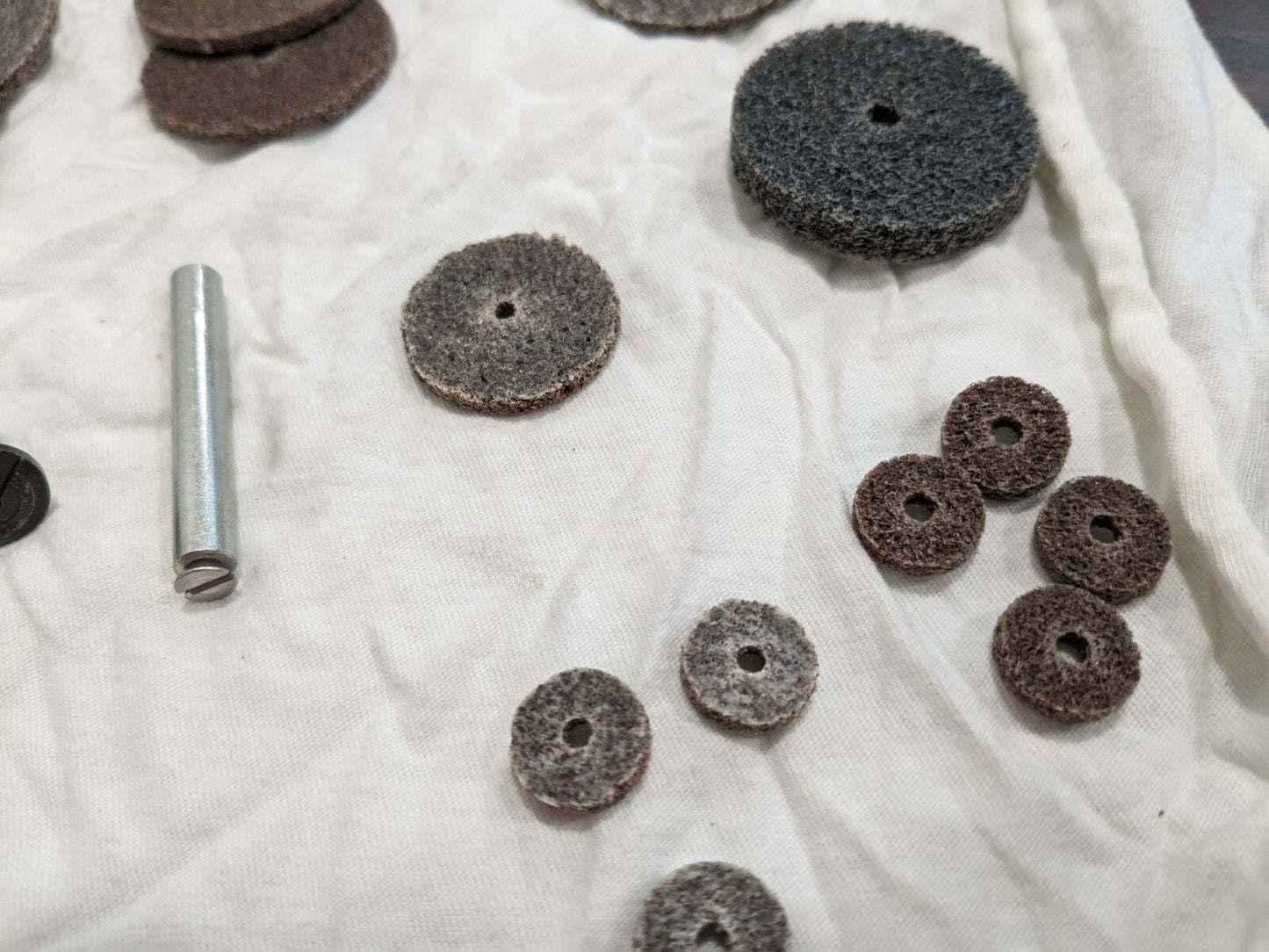 3M 20 Piece Deburring Wheels Kit 7000120836