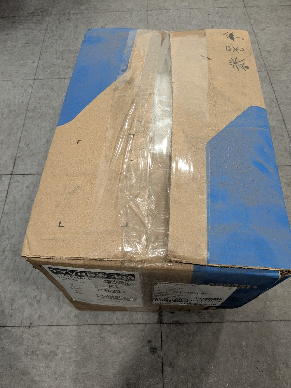 Box of 25 DuPont Tyvek 400 Coverall w Attached Boots White XL TY122SWHXL002500