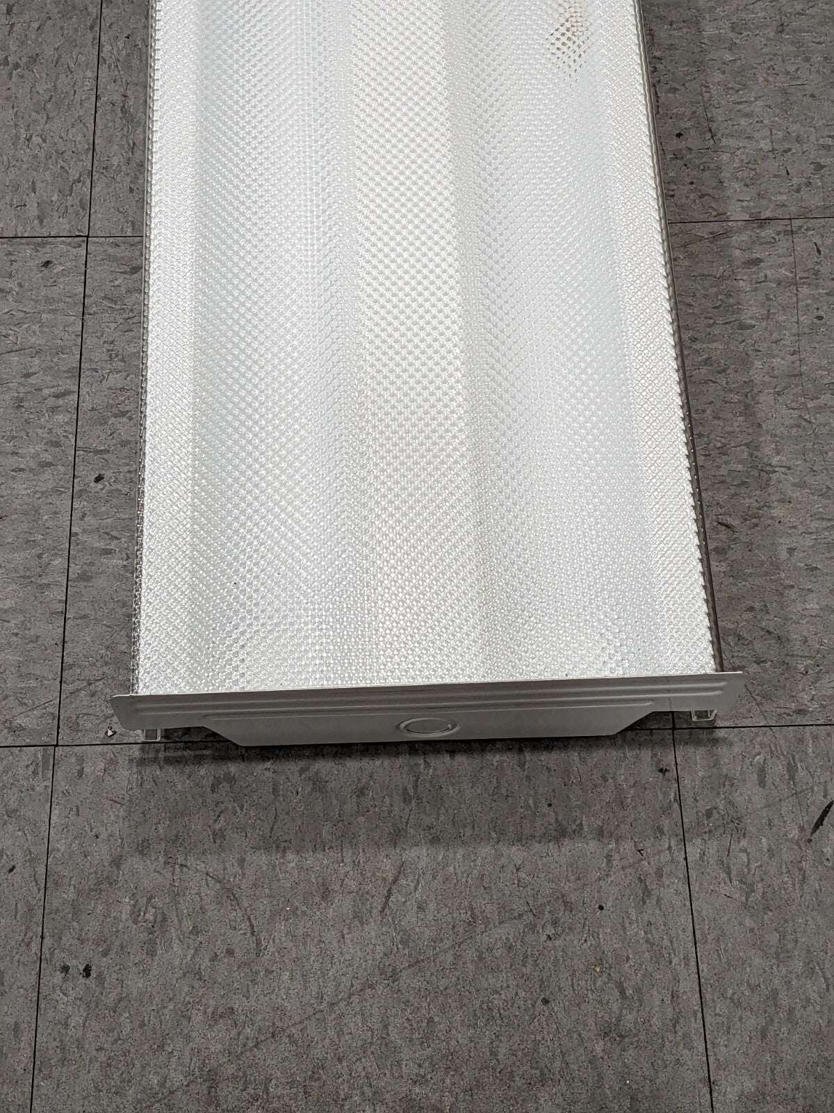 Coronet Fluorescent Wrap Fixture, 2', 2-Lamp, T8, 17W, 120V CA217MV