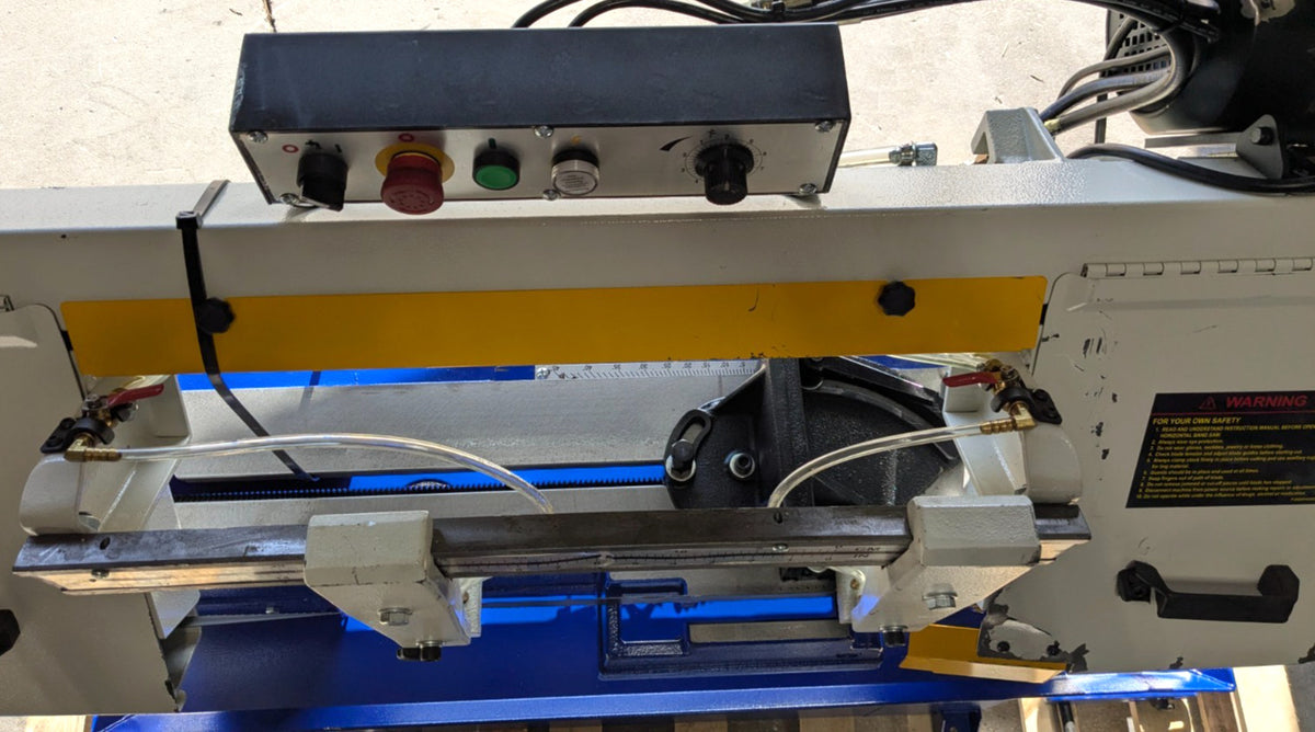 VECTRAX 9x16 Horizontal Bandsaw 110V  1-1/2HP  Step Pulley Drive
