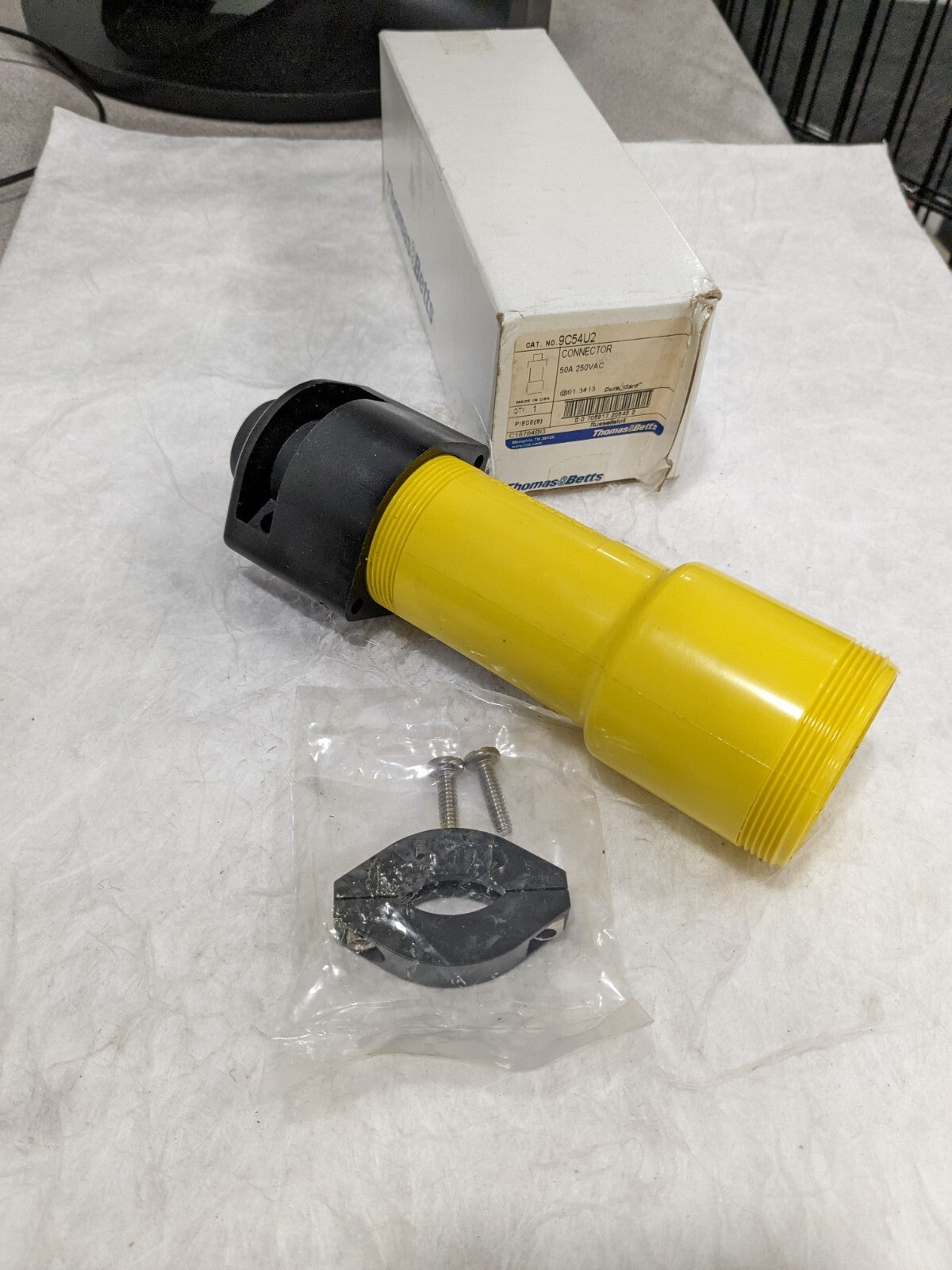 Thomas & Betts Russellstoll Connector 50A 250V 9C54U2T