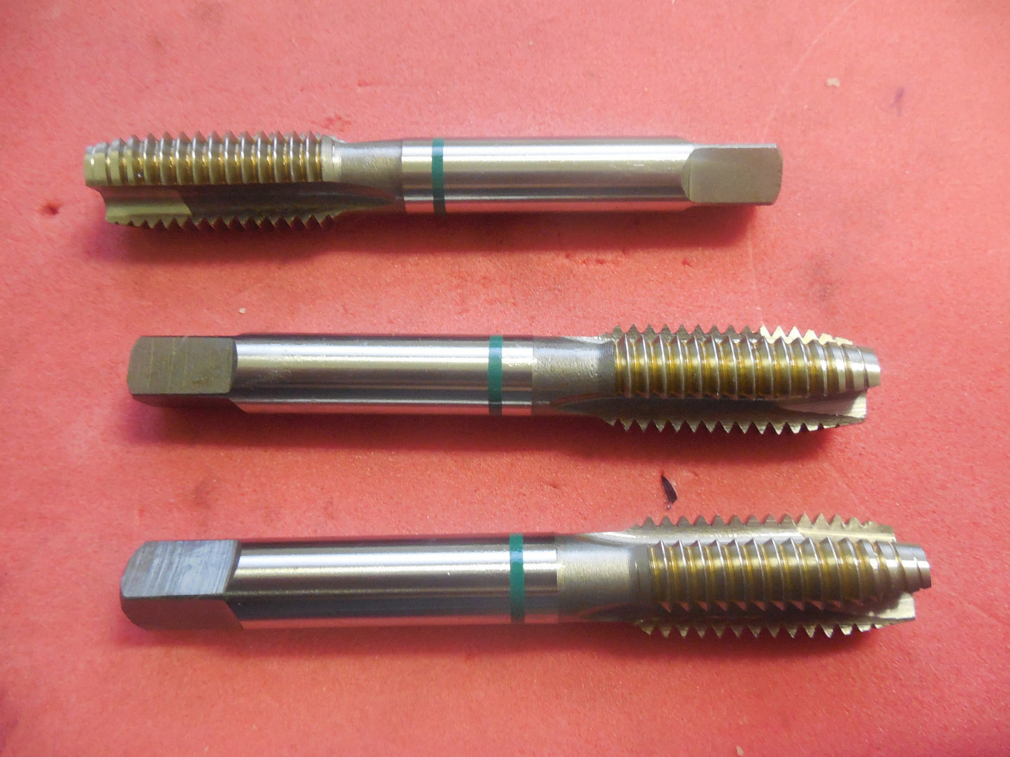 Accupro Spiral Point Tap UNC 9/16-12 3-Flutes Bright Finish HSS Qty. 3 #55357123
