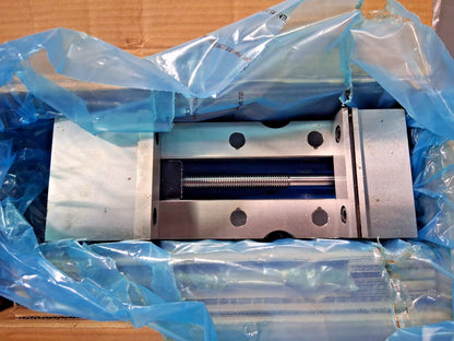 Kurt Single Station Machine Vise 9" Jaw Opening DX6