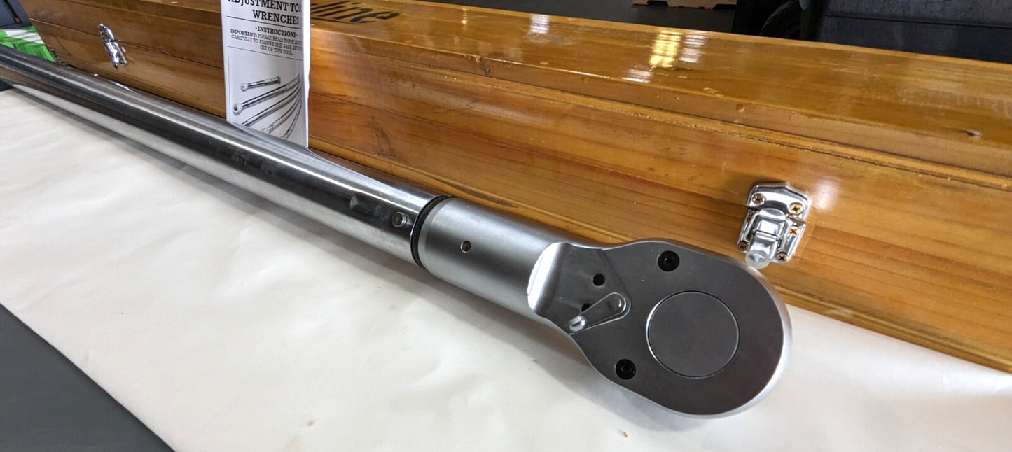 NuLine Heavy Duty Torque Wrench  1" Drive  660ftlb - 2200ftlb  60" OAL  NB-3000C