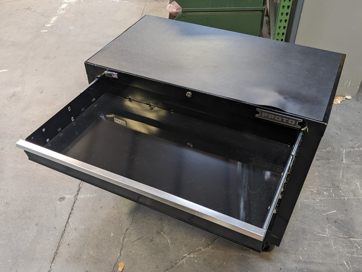 Proto Roller Cabinet Tool Box 14 Drawer 42 W x 22 D x 38 H Scratch N Dent