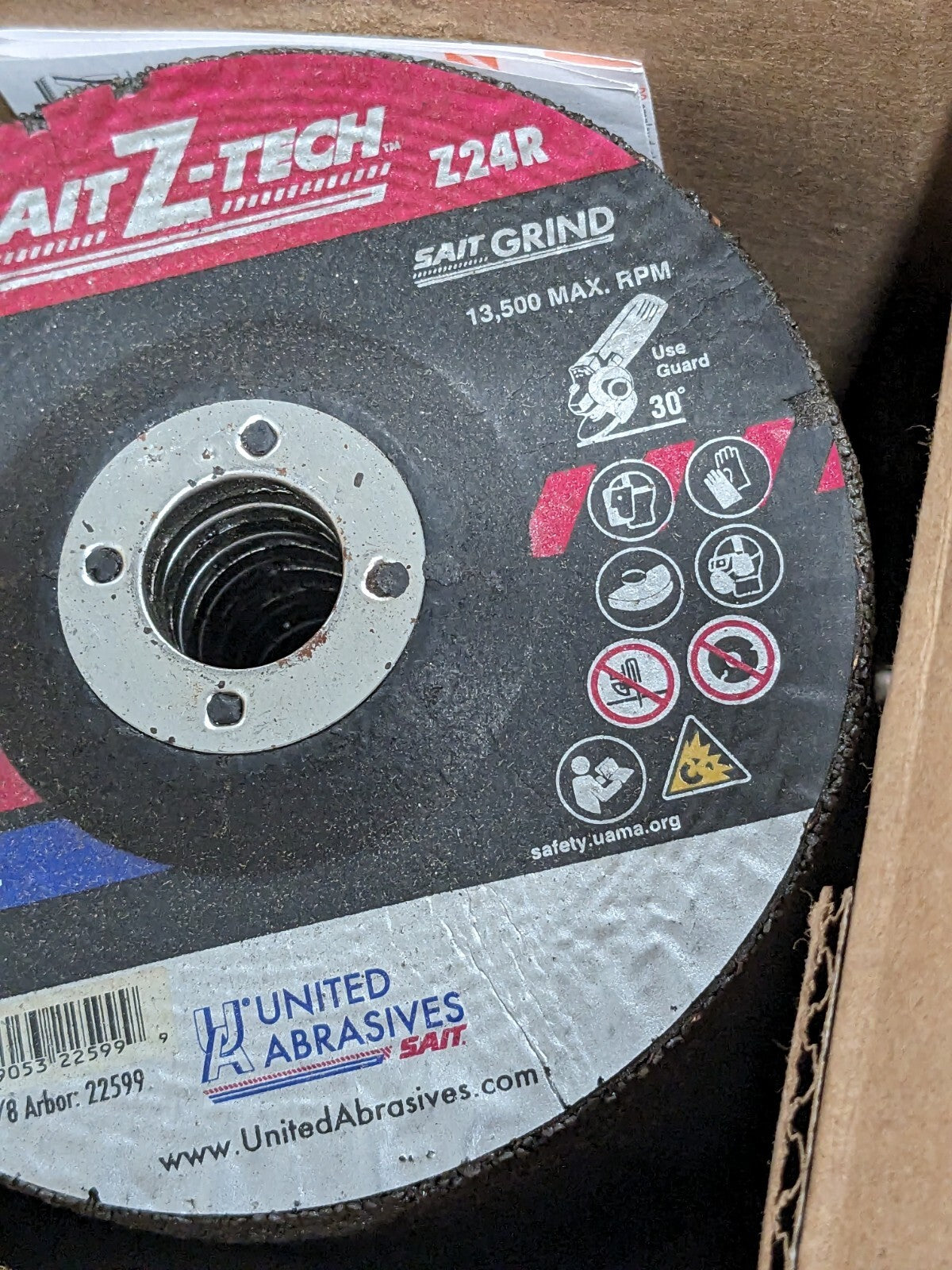SAIT Depressed-Center Wheel: Type 27, 4" Dia, 1/4" Thick, 5/8" Ho