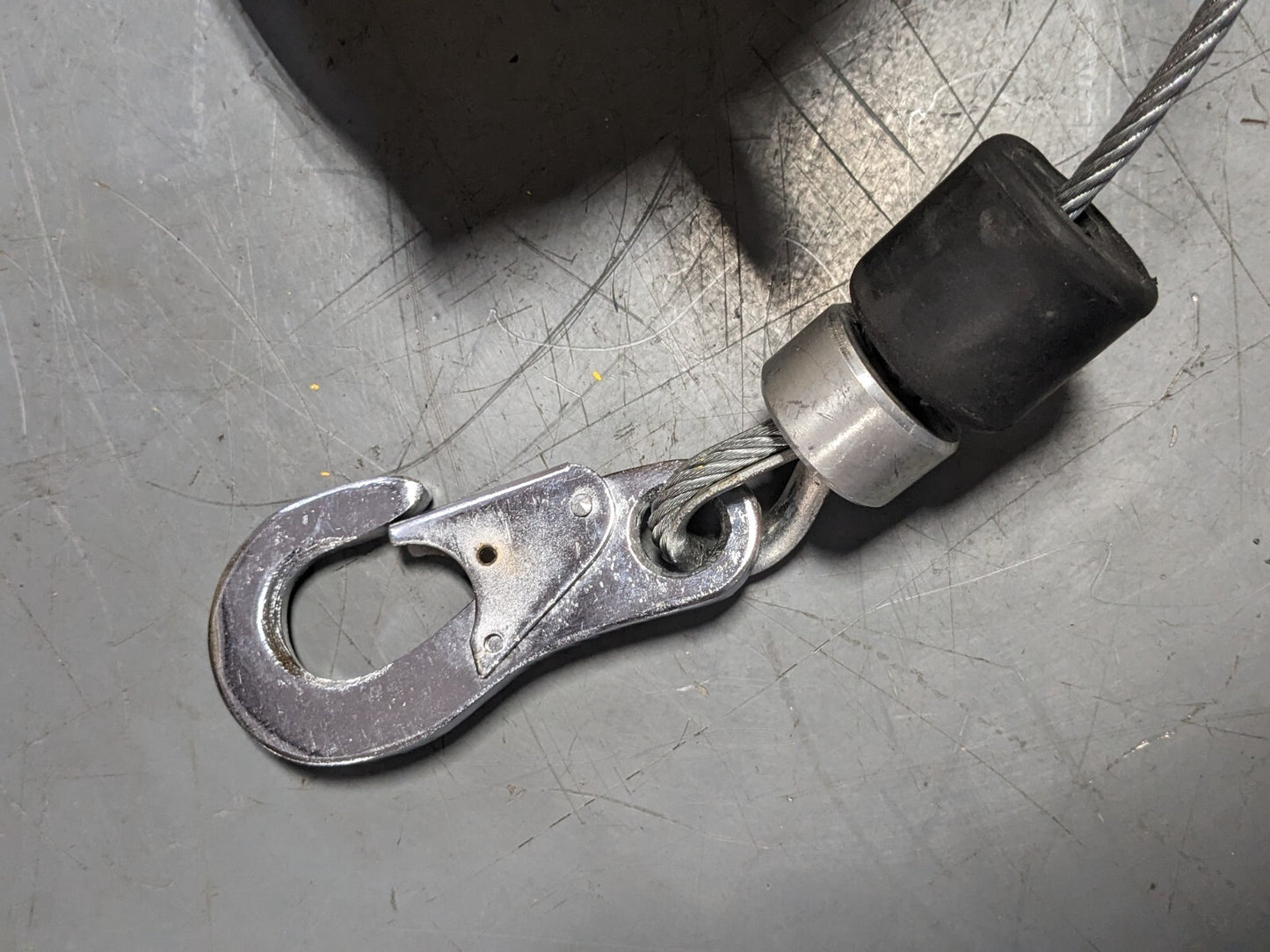 Nasco Tool Balancer 33 lb. - 48.4 lb. Capacity 5 Ft. Cable TBF-1522 Damaged