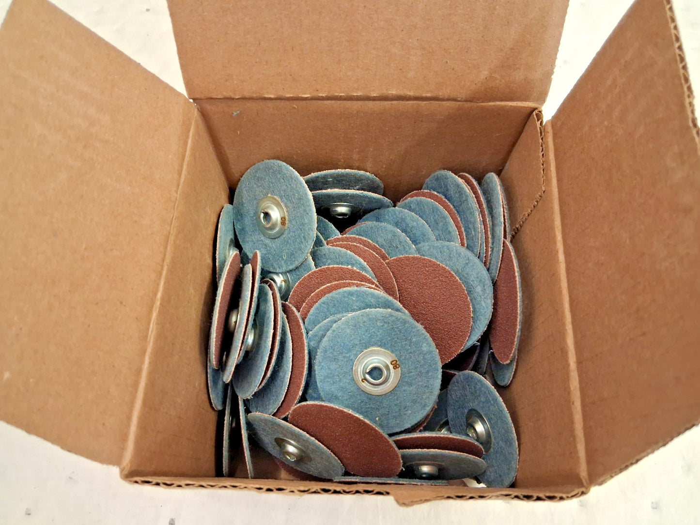 ABC Abrasive Quick Change Discs 100pk S-Lock 2" Dia 80 Grit 319036