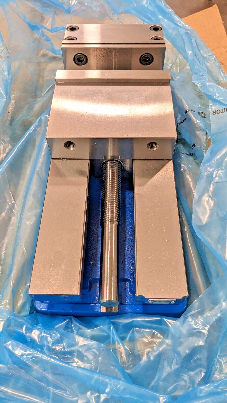 Kurt Vise 6" Jaw Width X 9" Jaw Opening HD691 INCOMPLETE