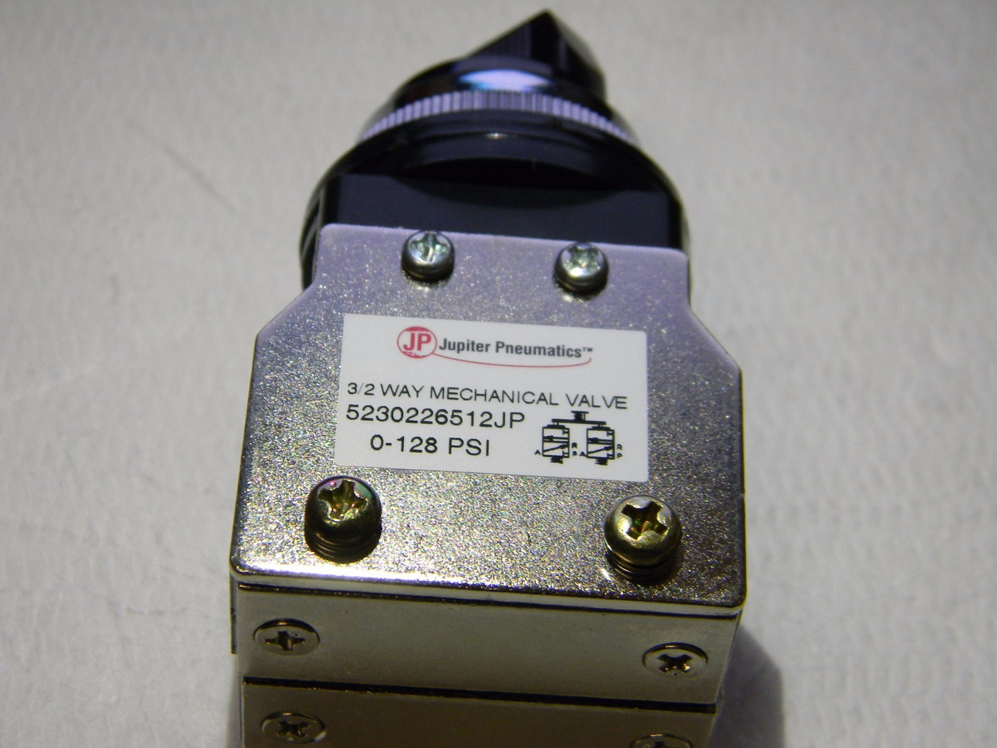 Jupiter Pneumatics Mechanically Operated Air Valve 1/8 NPT 3 Way 2P 5230226512JP